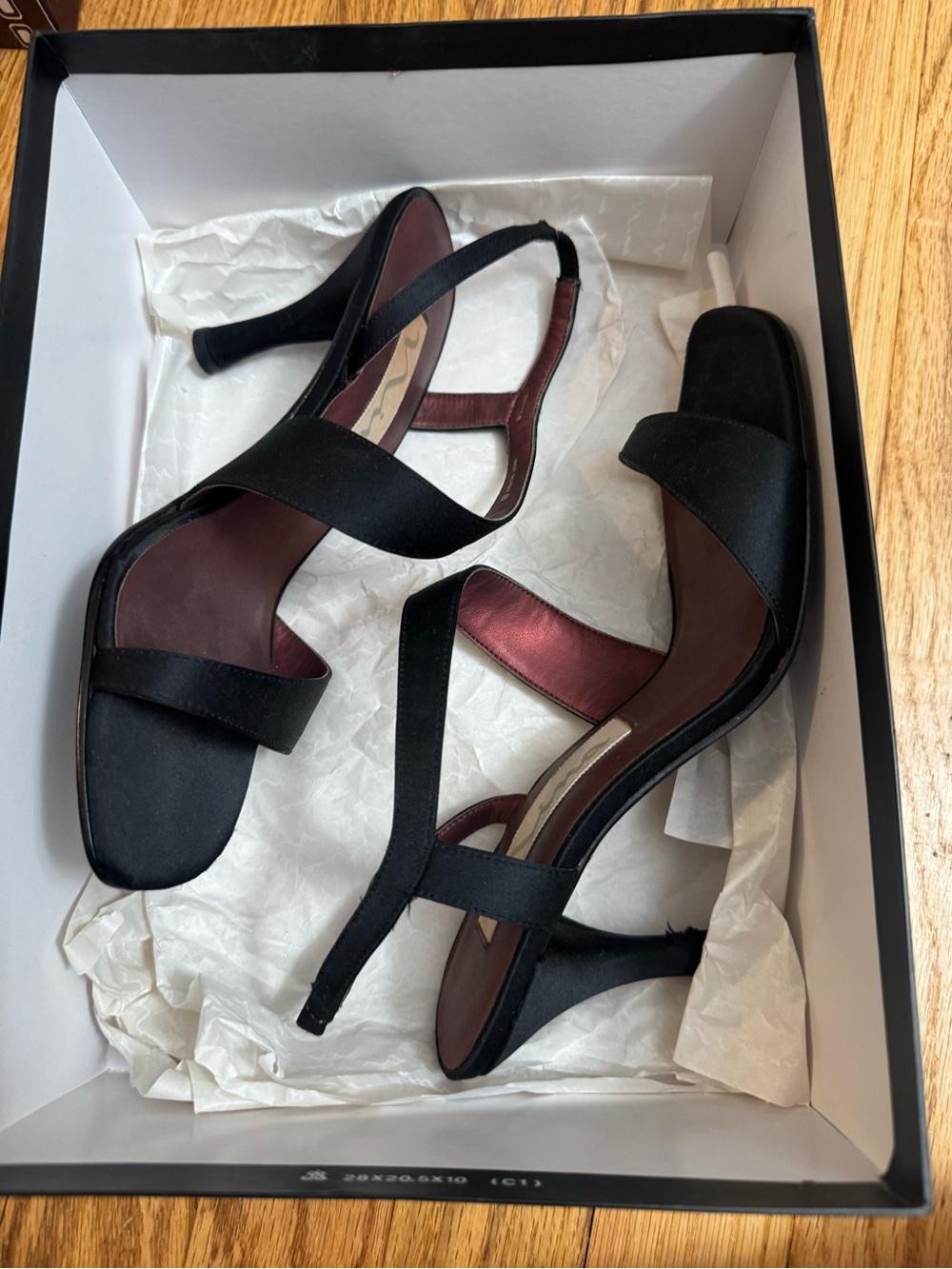 Nina size 7 M heels